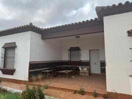MAGNIFICO CHALET INDEPENDIENTE EN LA ZONA DE CHICLANA DE LA FRONTERA. photo 0