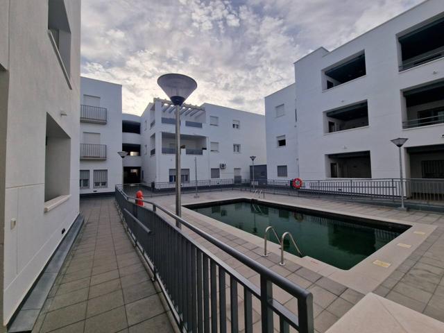 Piso en alquiler en Residencial Triana-Barrio Alto-Híjar photo 0