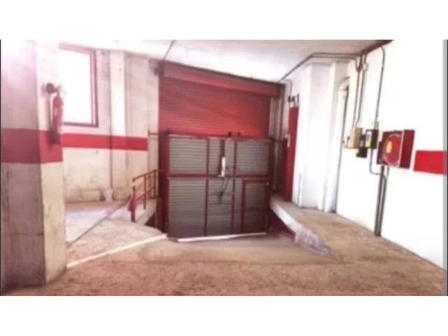 Gran oportunidad, plaza de parking para coche y moto photo 0