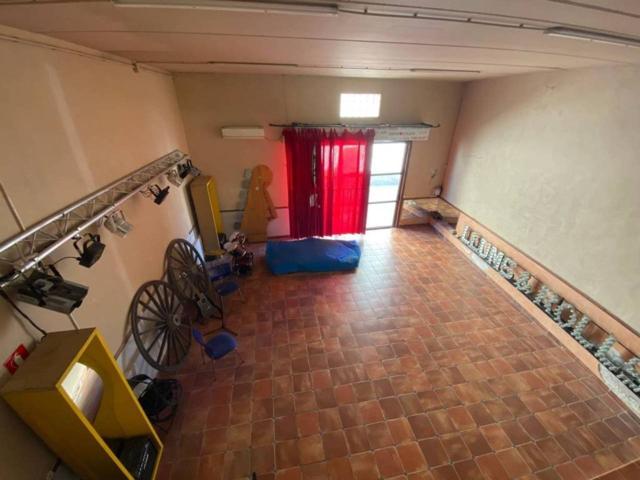 Local en alquiler en Golmés photo 0