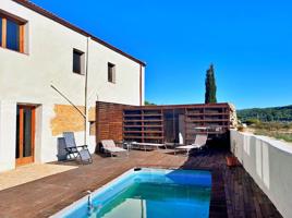 Encantador Chalet con Amplias Tierras de Cultivo en Flix photo 0