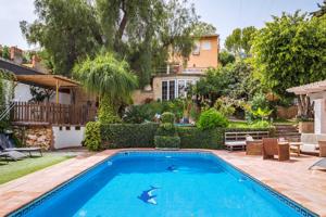 ENCANTADORA VILLA DE UNA PLANTA CON ALOJAMIENTO INDEPENDIENTE PARA INVITADOS EN EL CORAZÓN DE NUEVA photo 0