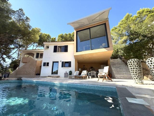 Villa moderna con piscina photo 0