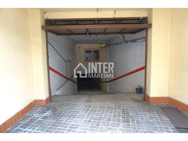 Plaza de aparcamiento en el centro de Pineda de Mar photo 0