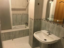Piso En venta en Calle Barrio Nuevo 17, 45593, Bargas, Toledo photo 0