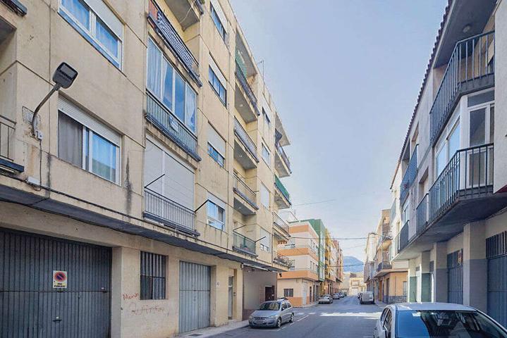 Piso en venta en Callosa d’En Sarrià – Funcionalidad y ubicación en pleno casco urbano photo 0