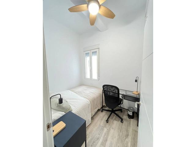 GL25-01 Habitación privada en piso compartido photo 0
