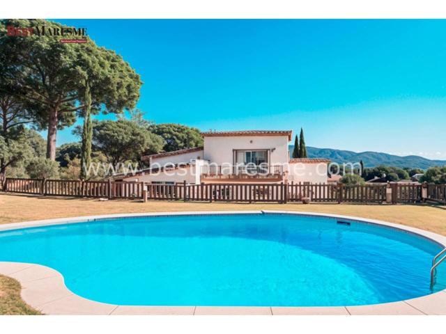 Casa en venta en la mejor zona residencial de la población de Argentona photo 0