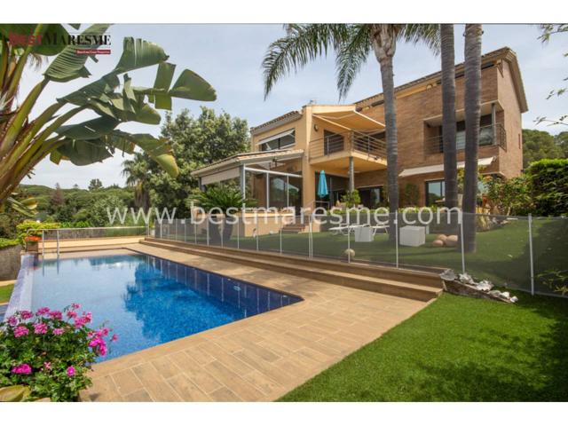 Fantástica casa en venta con mucha alma, maravillosas vistas al mar y en pleno centro de Sant Vicenç de Montalt photo 0