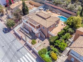 Villa En venta en El Campello photo 0