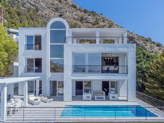 Villa En venta en Altea photo 0