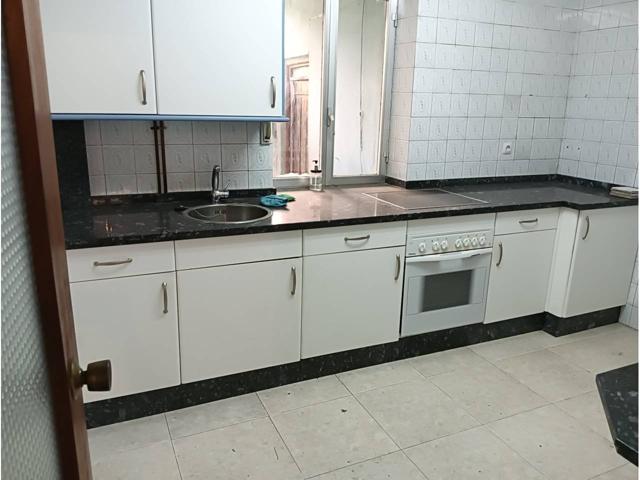 Venta de casa adosada en Chozas de Abajo photo 0