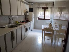 Venta de un piso en La Robla photo 0