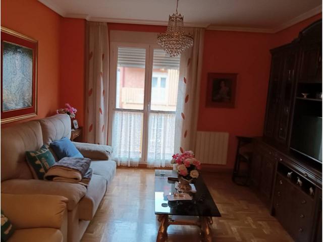 Venta de piso en San Andrés del Rabanedo photo 0