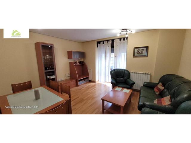 Piso seminuevo en Zona Centro- La Costanilla, 3 Dormitorios, Garaje cerrado y Patio de 10 m². photo 0