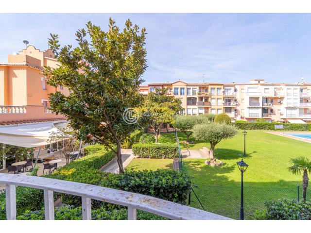 🌊 Apartamento con licencia turística, piscina y parking en el corazón de Empuriabrava photo 0