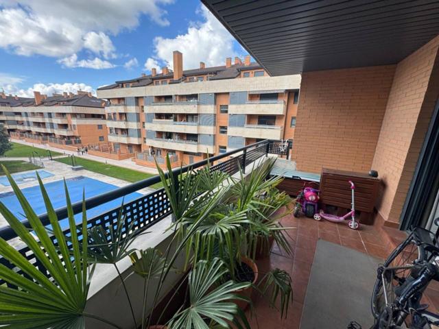 AMPLIO PISO EN VALDELUZ – CON TERRAZA, PISCINA, PÁDEL Y TODO LO QUE NECESITAS photo 0
