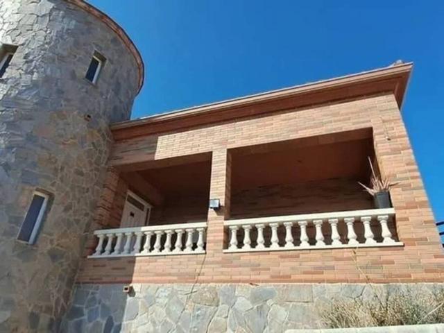 Villa En venta en La Bisbal Del Penedes photo 0