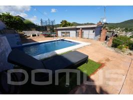 SANT VICENÇ DELS HORTS – SANT ANTONI Casa reformada a 4 vientos en parcela de 1800 m2 con garaje y piscina photo 0