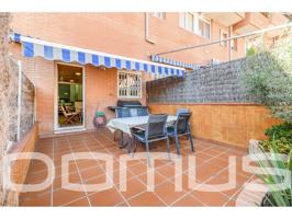 CASA UNIFAMILIAR ADOSADA CON PISCINA photo 0