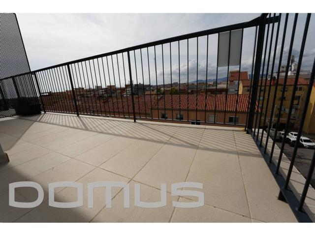 Ático dúplex con terraza de 27 m2 de obra nueva a estrenar en Badalona. photo 0