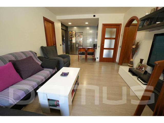 SANT VICENÇ DELS HORTS – SANT ANTONI Casa reformada a 4 vientos en parcela de 1800 m2 con garaje y piscina photo 0