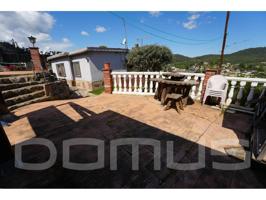 SANT VICENÇ DELS HORTS – SANT ANTONI Casa reformada a 4 vientos en parcela de 1800 m2 con garaje y piscina photo 0