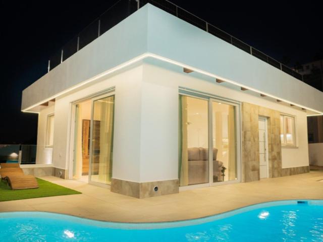 Villa En venta en Rojales photo 0