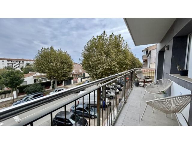 Piso En venta en Empuriabrava photo 0