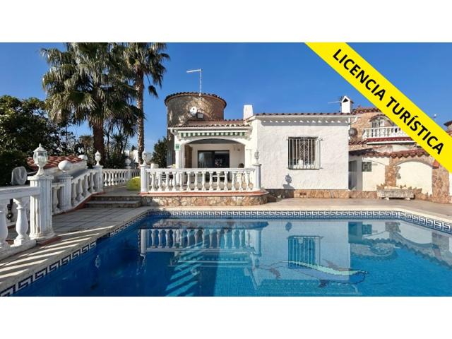 Casa En venta en Empuriabrava photo 0