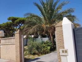 Villa En venta en Calle De La Barrosa, 14, Chiclana De La Frontera photo 0