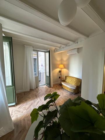 Piso En venta en el Barri Gótic photo 0