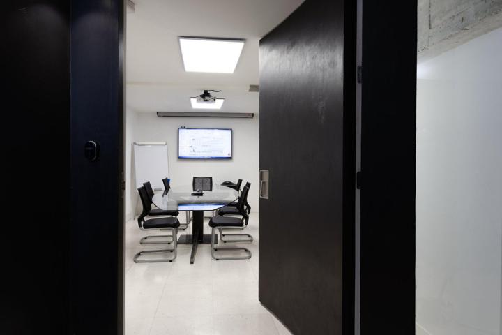 Oficina en alquiler en Calle Edgar Neville photo 0