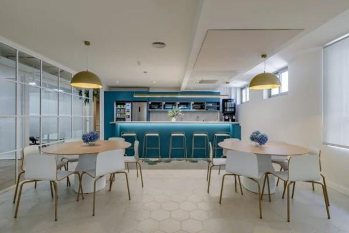 Oficina en alquiler en Calle de Rosario Pino photo 0