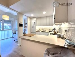Piso en venta en Barcelona de 68 m2 photo 0