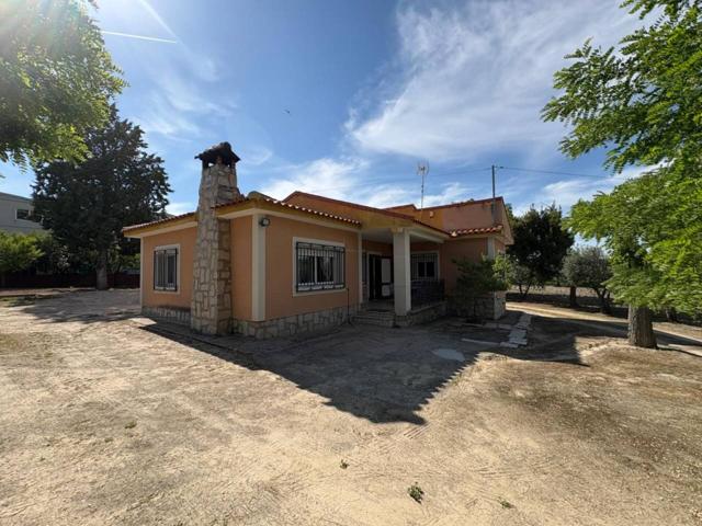 VIVIENDA CON GRAN FINCA photo 0