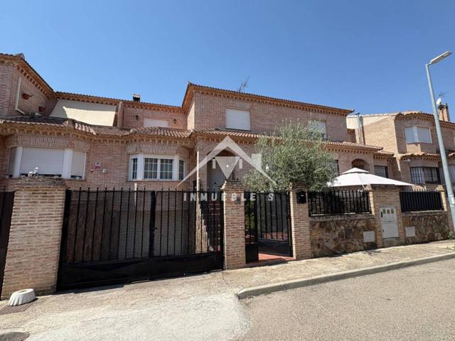 Chalet de calidad y en excelente estado de conservación photo 0