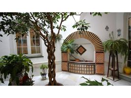 Casa en venta en San Vicente(41002) photo 0