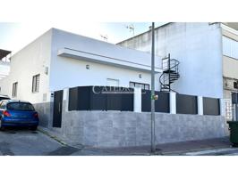 Casa - Chalet adosado en alquiler en Calle Colón, Gines photo 0