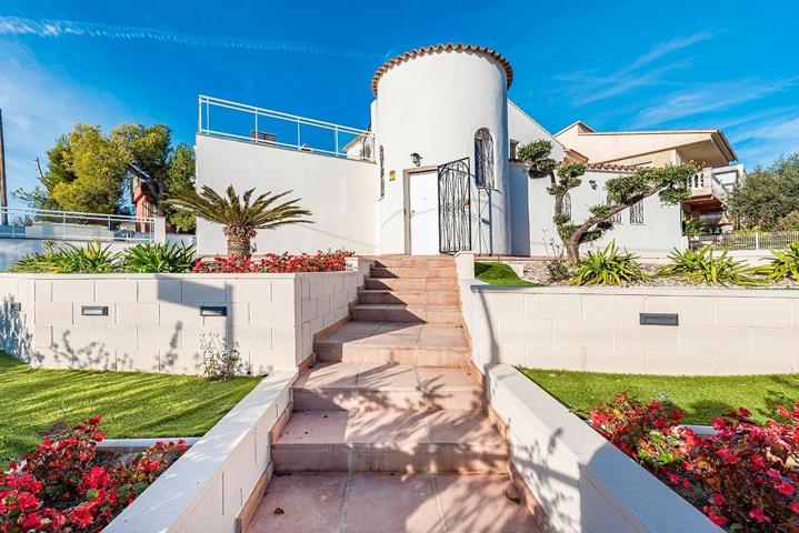 Villa En venta en Cambrils photo 0