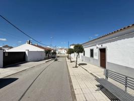 Villa en San Benito (Olivenza) photo 0