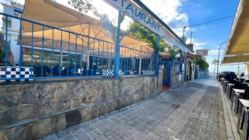 Local En venta en Castelldefels photo 0
