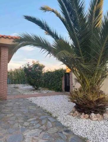 Villa En venta en Lucillos photo 0