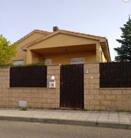 Villa En venta en Burguillos de Toledo photo 0