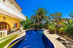 Chalet independiente con mucho potencial cerca del Medano photo 0