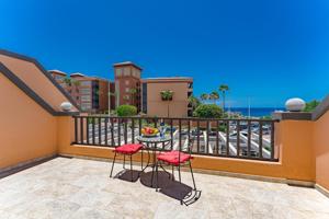 Villa adosada con vistas al mar en La Caleta, a pocos pasos de la playa photo 0
