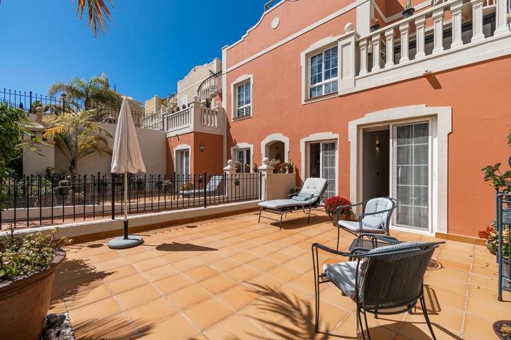 Único en Palm-Mar: exclusivo dúplex ático con vistas panorámicas al mar y amplias terrazas photo 0
