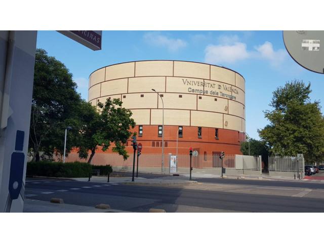 LOCAL COMERCIAL 442M2 FRENTE UNIVERSIDAD TARONGERS photo 0