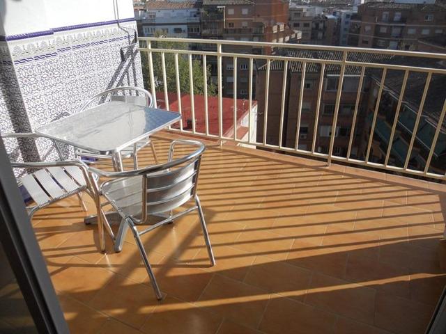 Gran piso con terraza a la entrada del Zaidin¡¡¡ photo 0