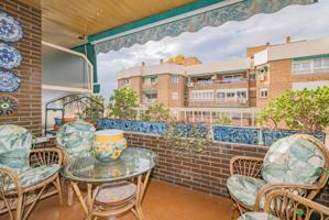 GRAN PISO EN GRANADA CENTRO photo 0